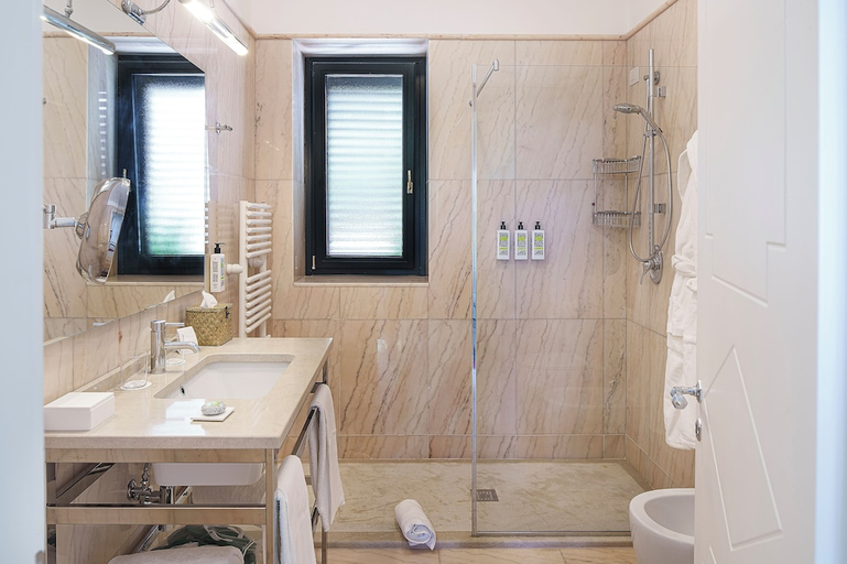Bathroom 4, Botania Relais and Spa, Napoli