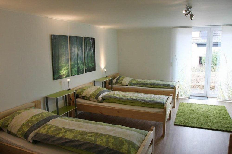 Bedroom 2, Gastehaus Silvia, Main-Kinzig-Kreis