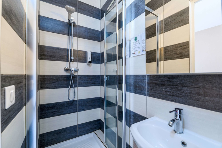 Bathroom 3, Comfort Hotel Alba Rouen, Seine-Maritime