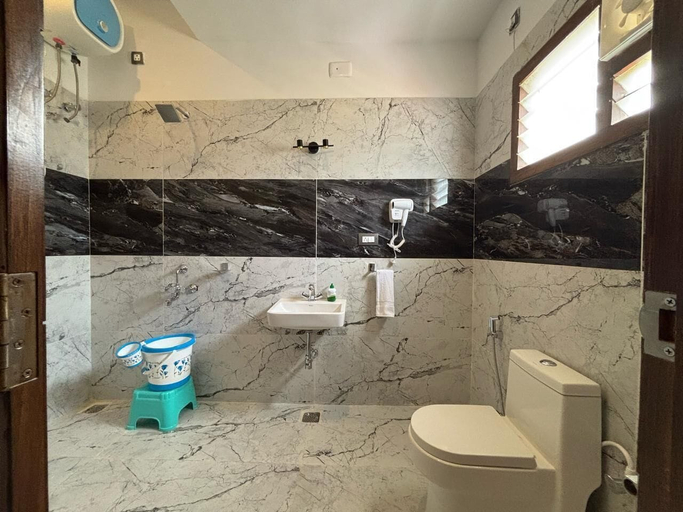 Bathroom 5, KODAI SQUARE, Dindigul