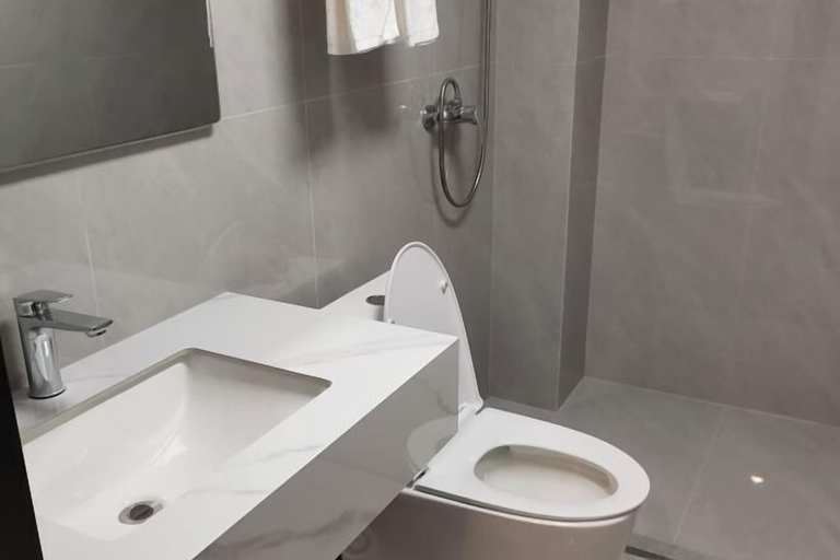 Bathroom 5, Zhulian Hostel, Wenzhou