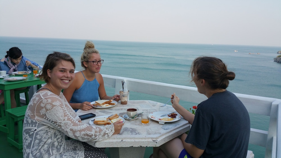 Food & Drinks 4, Ocean View Resort - Koh Sichang, Koh Si Chang