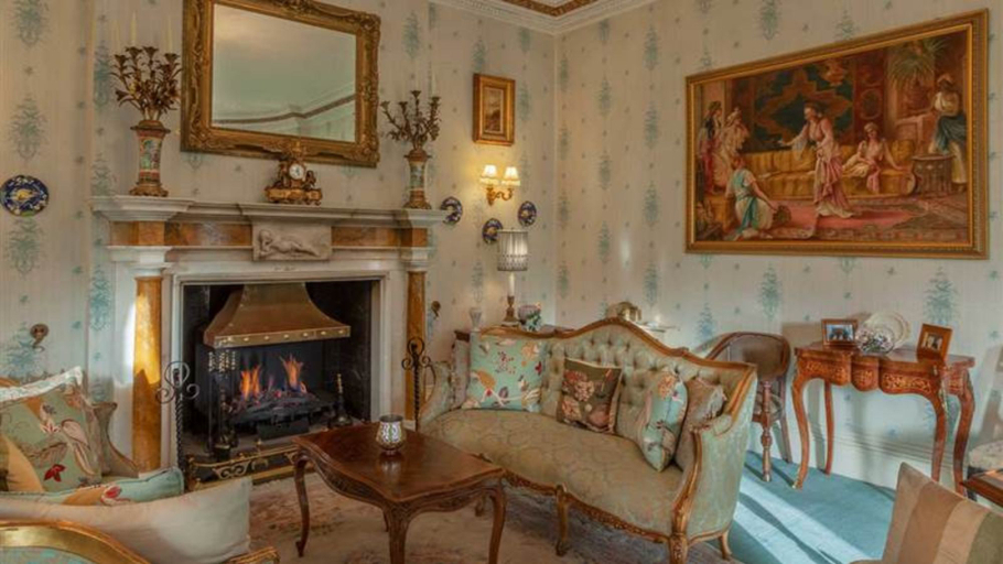 Others 5, Ballyseede Castle