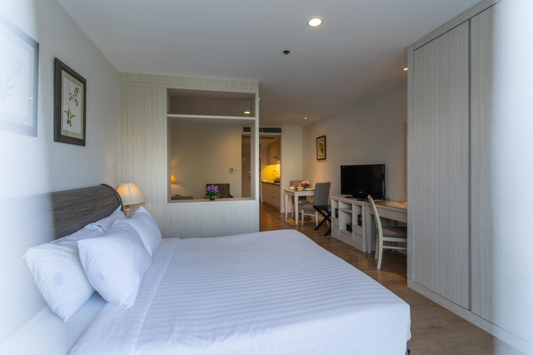 Bedroom 2, Classic Kameo Hotel and Serviced Apartments, Sriracha, Si Racha