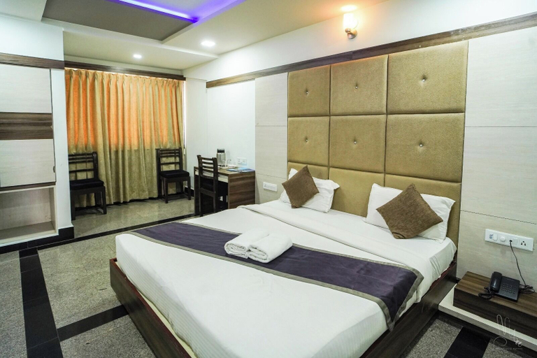Bedroom 5, Hotel Samrat , Diu