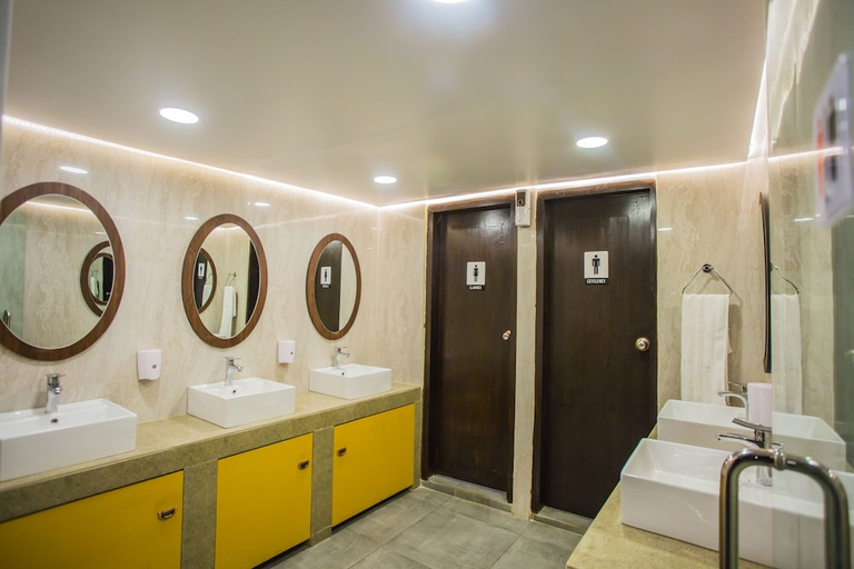 Bathroom 4, Hotel Tropical Daisy, Dhaka