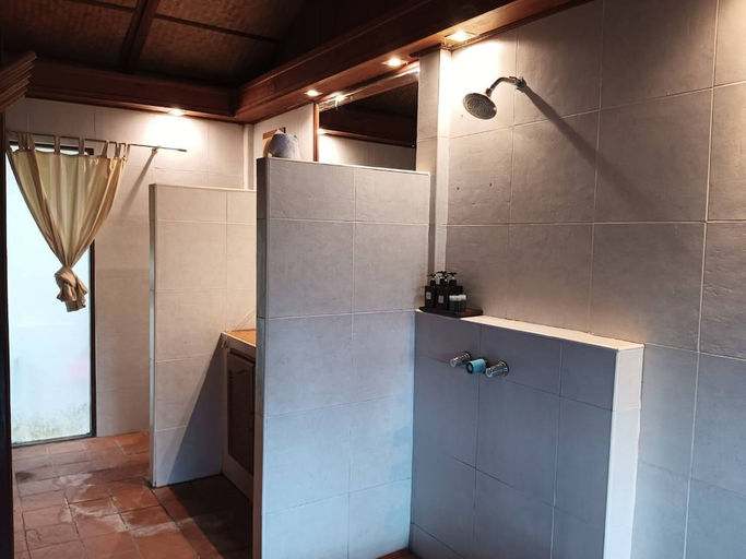 Bathroom 3, Faye Orchid Resort, Koh Chang