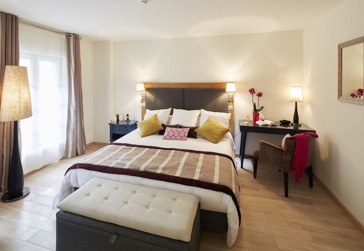 Bedroom 3, Hotel Castel Maintenon - Handwritten Collection, Eure-et-Loir