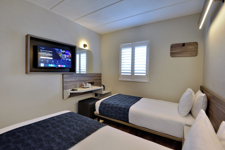 Bedroom 4, Road Lodge N1 City, City of Cape Town