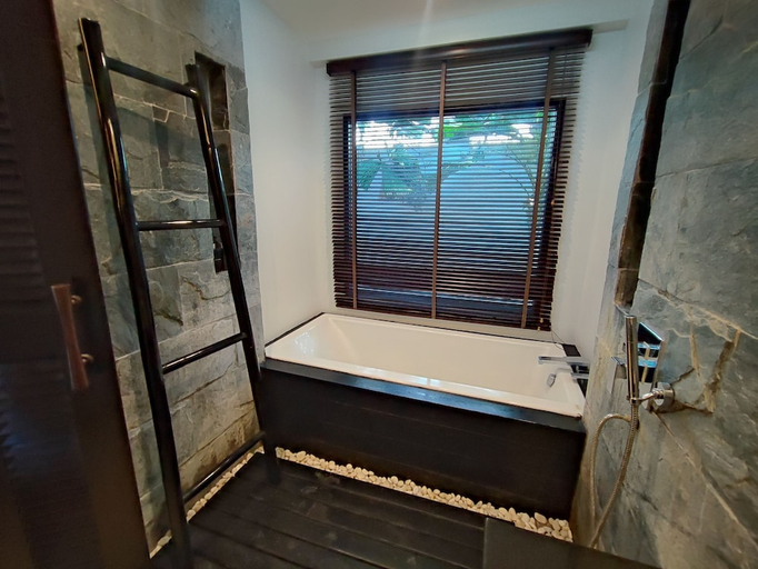 Bathroom 5, Aava Resort And Spa, Khanom