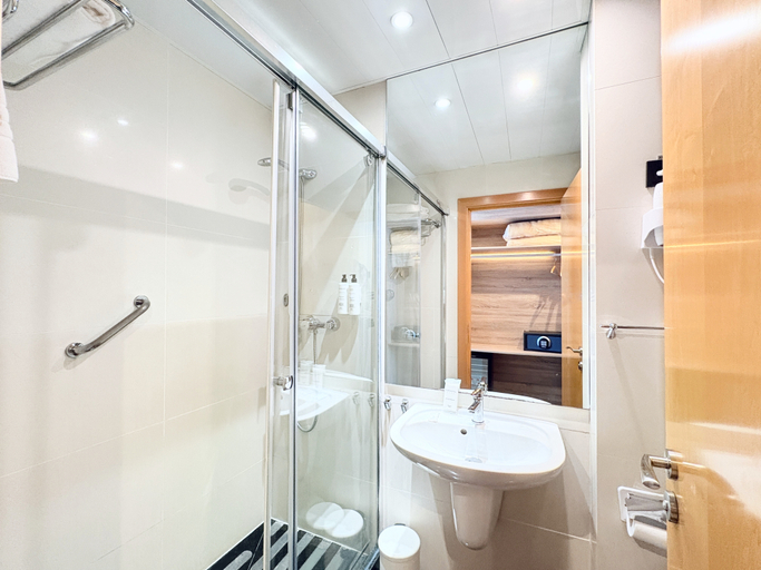 Bathroom 4, Eurohotel Diagonal Port Hotel, Barcelona