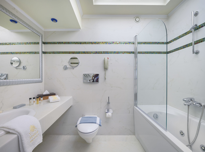 Bathroom 3, Atrium Palace Thalasso Spa Resort and Villas, South Aegean