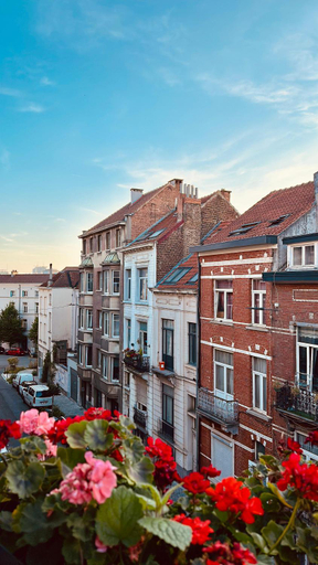 Others 5, Ambiorix Residence, Bruxelles