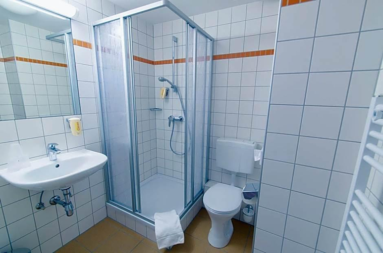 Bathroom 4, Windy Terrace Boutique Hotel, Cox's Bazar