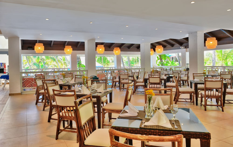 Food & Drinks 5, Coral Costa Caribe Beach Resort - All Inclusive, Guayacanes