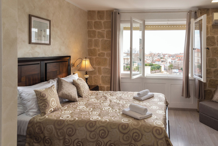 Room 3, Queen Mary Luxury Rooms Split, Split