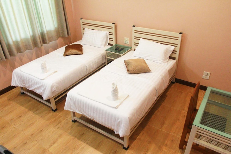 Bedroom 4, Pirom Lake and Resort, Sri Mahar Pho