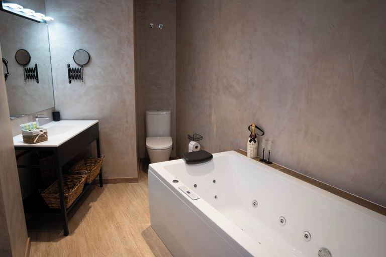 Bathroom 4, HOTEL POSADA LAS RETAJAS, Soria