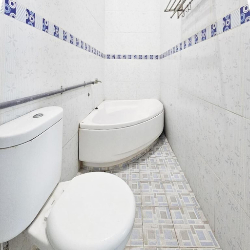 Bathroom 2, OYO 3229 Ijen Homestay, Mojokerto