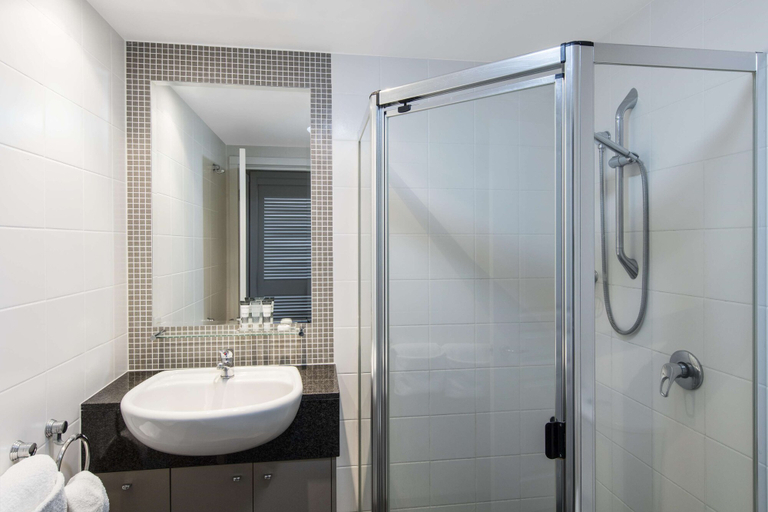 Bathroom 4, Oaks Brisbane Mews Suites, Bowen Hills