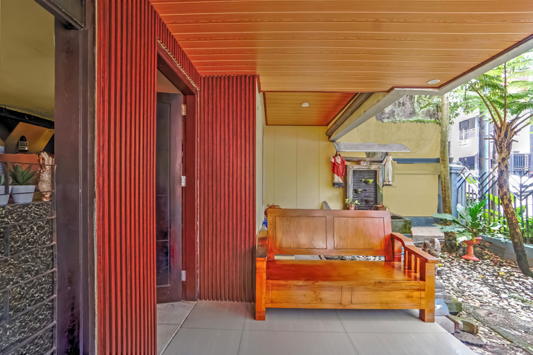 Interior detail 4, OYO 95043 Guest House Adel's, Malang