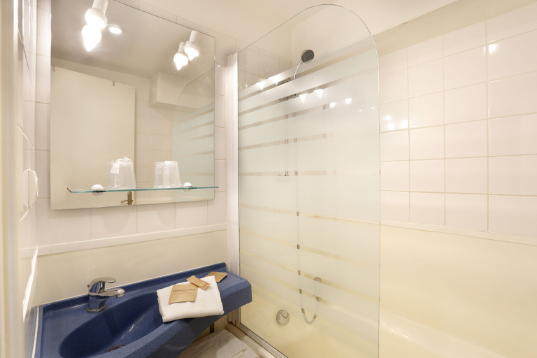 Bathroom 3, Residence Resid price Vacanceole, Haute-Garonne