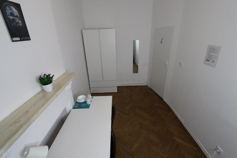 Room 5, Fantastic Inn Warsaw - Okólnik, Warsaw