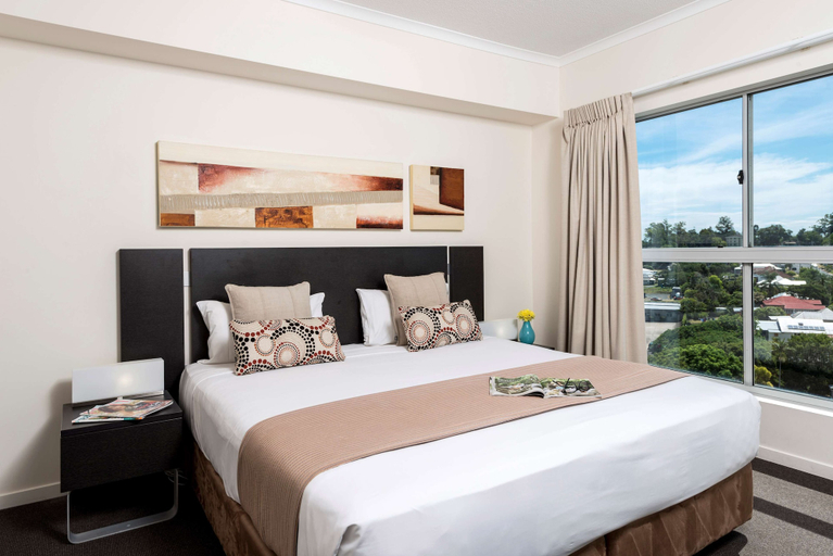 Bedroom 3, Oaks Ipswich Aspire Suites, Ipswich - Central