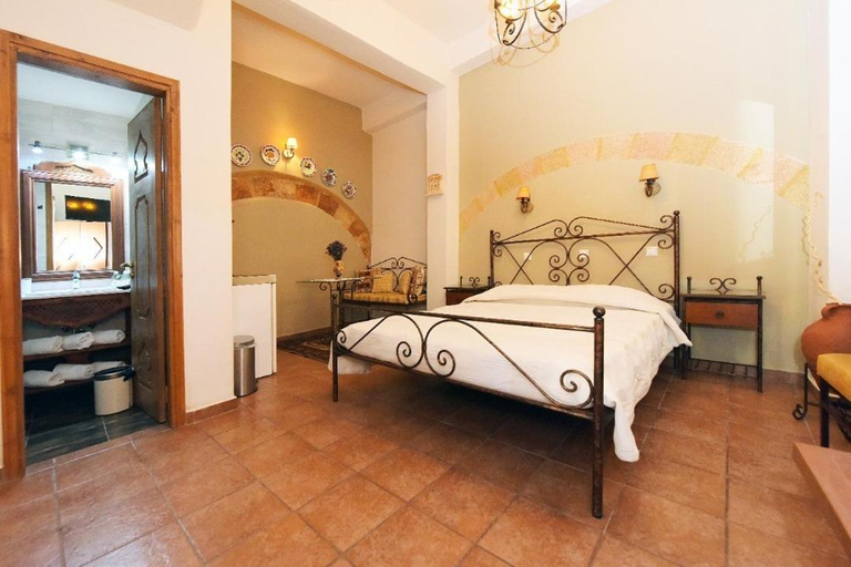 Bedroom 2, Paris Hotel, South Aegean