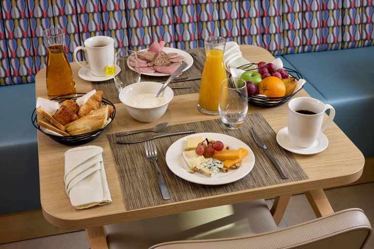 Breakfast area 5, Quality Aparthotel Les rives de Mèze, Hérault