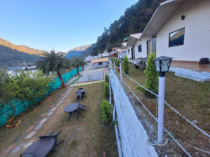 Interior 4, VALLEY KING RESORT, Garhwal