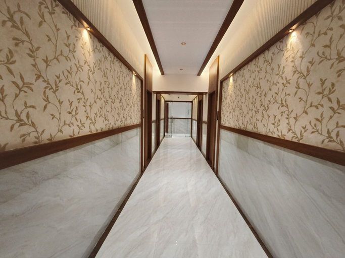 Lobby 3, Hotel Saffron Grand Thane, Thane