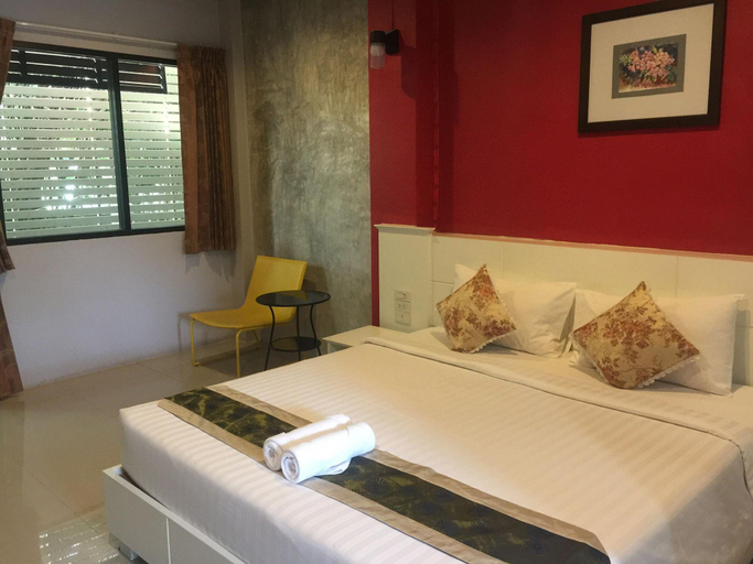 Bedroom 2, Waen Petch Place, Warin Chamrap
