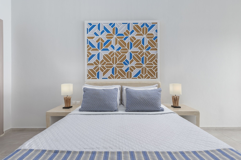 Bedroom 3, Gizis Cliffside Suites, South Aegean