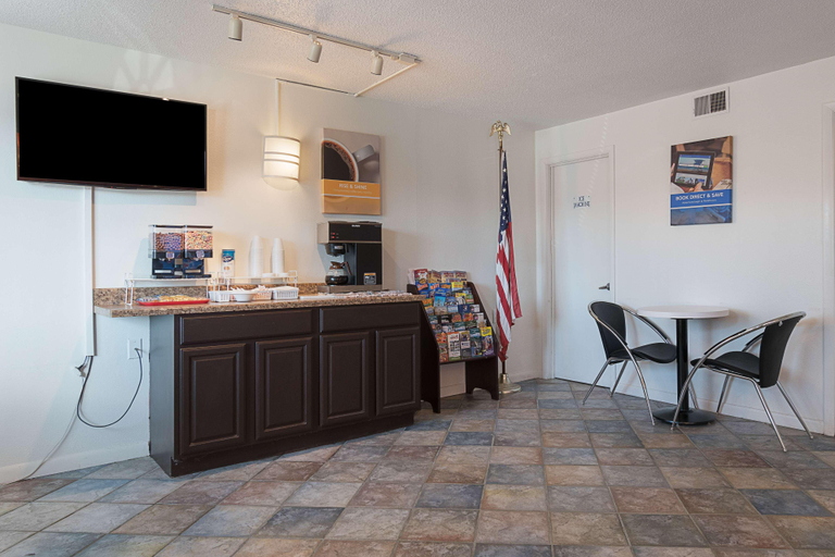 Food & Drinks 4, Motel 6 Frackville PA, Schuylkill