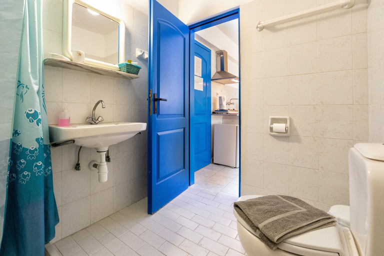 Bathroom 3, Stratos Apartments and Studios, South Aegean