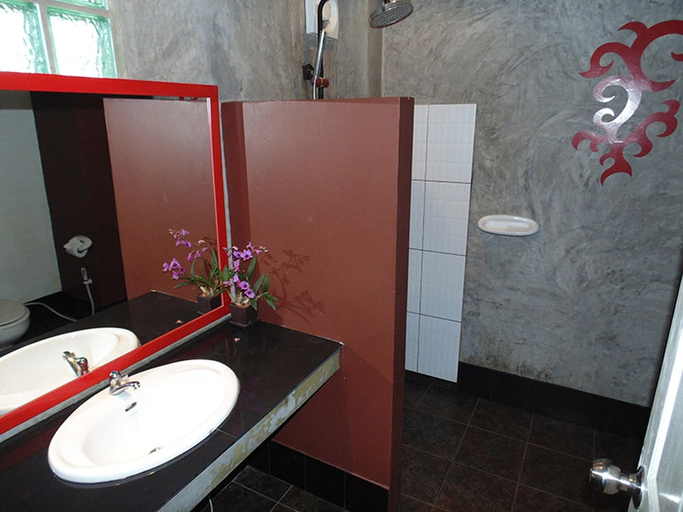 Bathroom 3, Cocco Resort, Pattaya