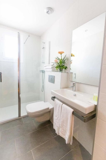 Bathroom 4, Hotel Playas de Paguera, Baleares