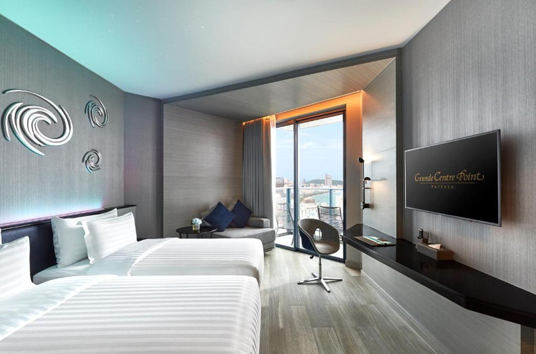 Grande Centre Point Pattaya Room Type - Superior Seaview