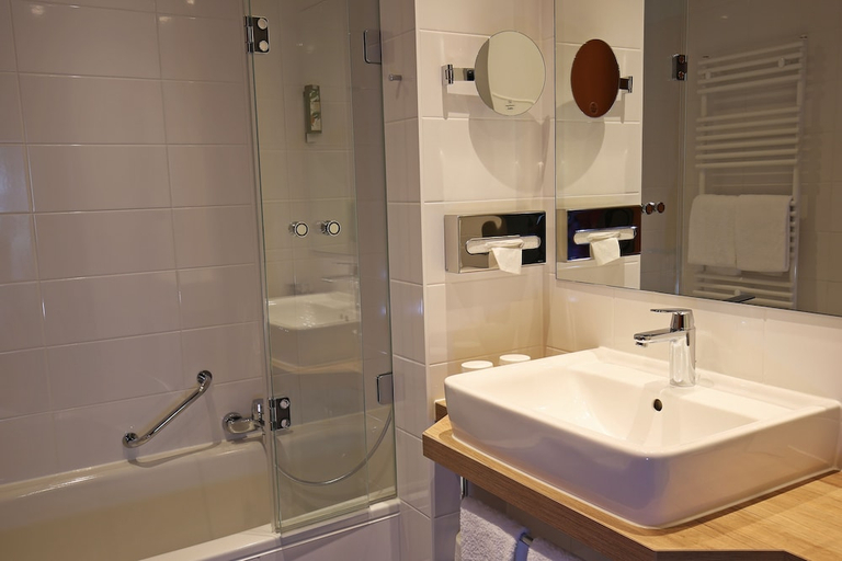 Bathroom 4, Quality Hotel Lippstadt, Soest