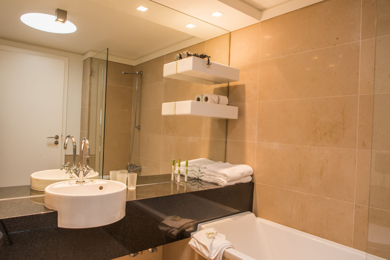Bathroom 4, Troia Residence Apartamentos Marina, Grândola
