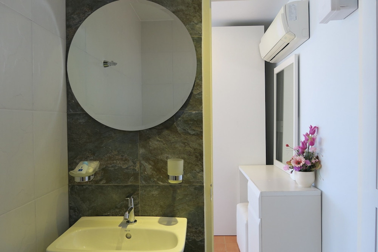 Bathroom, Chomtalay Resort at Had Chaosamran Beach, Ban Laem