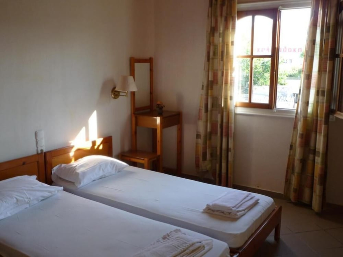 Bedroom 2, Haris Beach Apartments, Crete