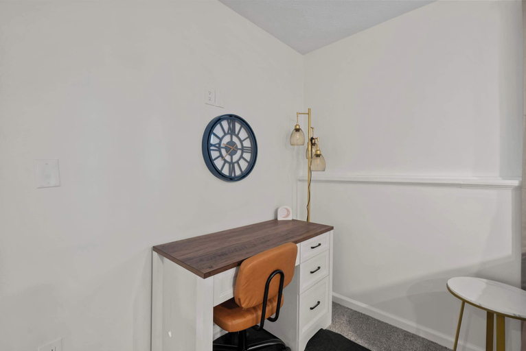 Interior 4, Dublin Blue Haven - Home for 12, Franklin