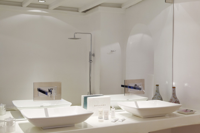 Bathroom 5, Katikies Santorini - Gea House The Leading Hotels, South Aegean