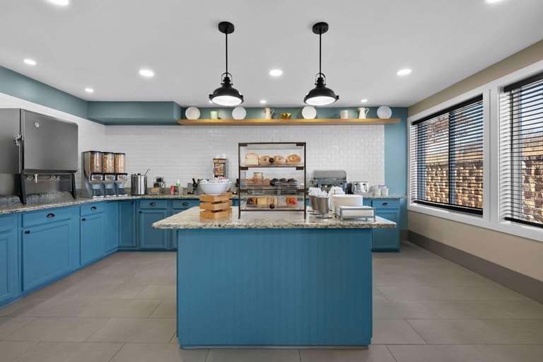 Food & Drinks 5, Country Inn Suites By Radisson Coon Rapids Mn, Anoka