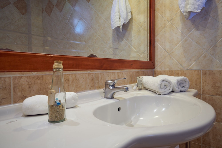 Bathroom 4, Ionion Blue Hotel, Ionian Islands