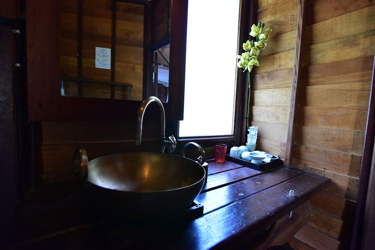 Bathroom, Serendipity Beach Resort Koh Lipe, Muang Satun