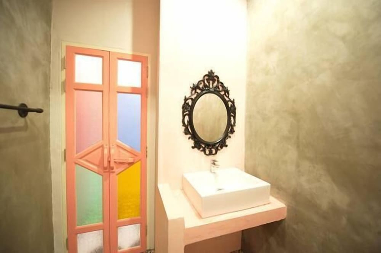Bathroom 3, De Sea Almond Hotel Chumphon, Muang Chumphon