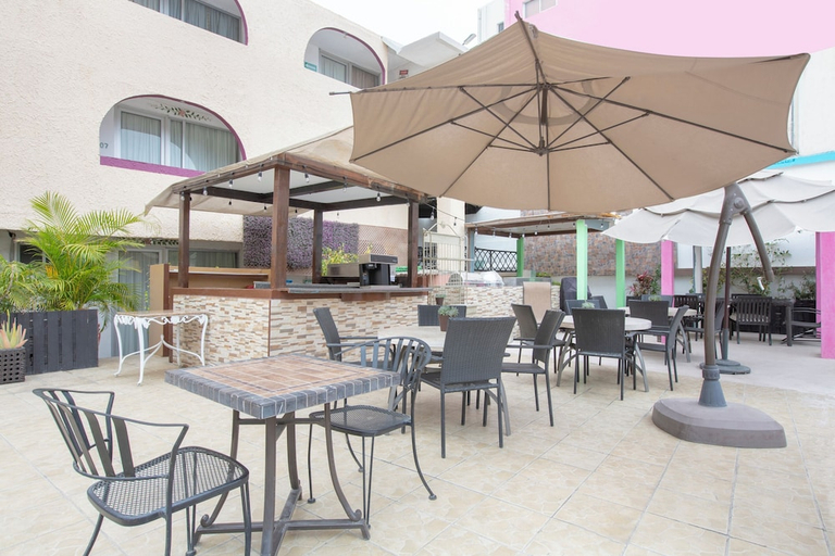 Food & Drinks 4, Capital O Hotel Dos Mares, Cabo San Lucas, La Paz